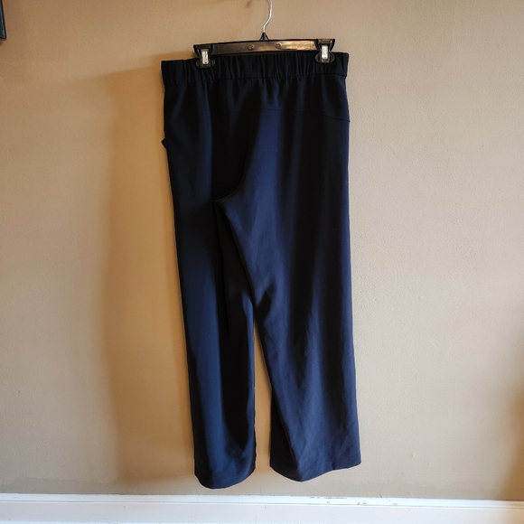 Lululemon black on the fly full length Pants - Picture 9 of 12